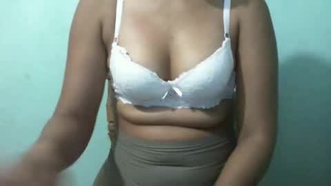 Snapshot of anacarada chatting on 8, 1, 2026 anacarada online show from 8, 1, 2026