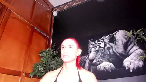 Anahi online show from 19, 2, 2025