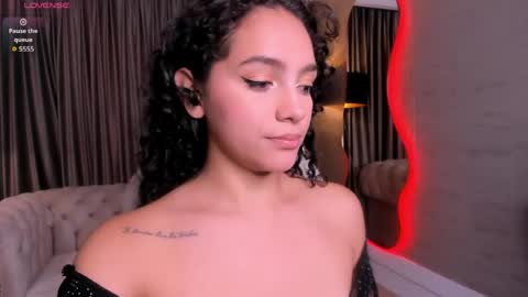 Snapshot of anahi_curlie1 chatting on 25, 4, 2026 Anahi Curlie online show from 25, 4, 2026