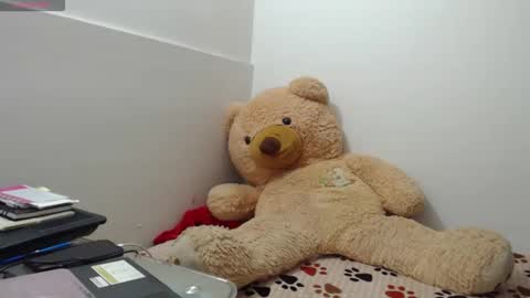 Anahi Browns online show from 18, 3, 2026