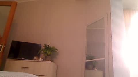 Snapshot of anaiserebel chatting on 3, 7, 2026 anaiserebel online show from 3, 7, 2026