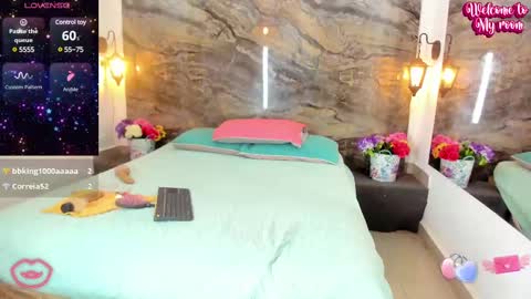 Analia smith online show from 11, 2, 2025