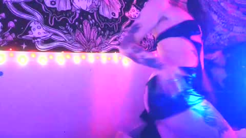 Snapshot of analove_666 chatting on 3, 5, 2026 AnaLove online show from 3, 5, 2026