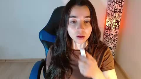 Snapshot of anarosse__ chatting on 18, 6, 2026 ana 3 online show from 18, 6, 2026