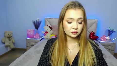 anastacyyellig online show from 12, 1, 2025