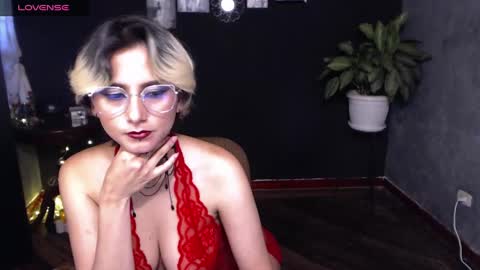 Snapshot of anastasia_fiore18 chatting on 9, 12, 2024 anastacia fiore18 online show from 9, 12, 2024