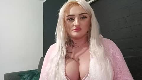 AnastasiaAmore online show from 6, 1, 2026