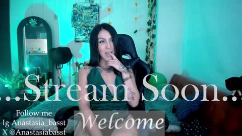 Jennyfer.... but u can say me Anastasia online show from 3, 1, 2025