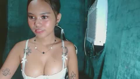 andiaprecious_ online show from 16, 4, 2026