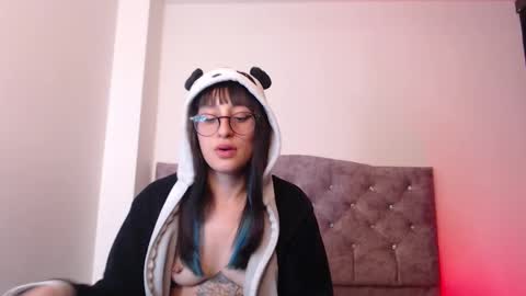 Snapshot of andrasla chatting on 26, 9, 2025 Andras online show from 26, 9, 2025