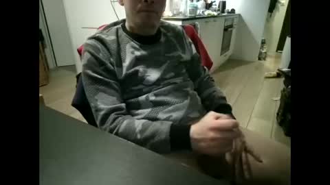 Snapshot of andre7760 chatting on 10, 10, 2025 my skyp       ericson1976 online show from 10, 10, 2025