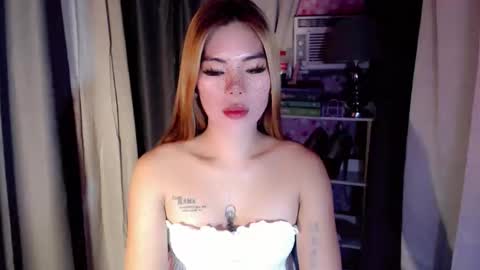 andrea06121998 online show from 9, 2, 2026