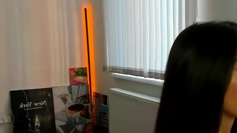 Snapshot of andrea__bass chatting on 17, 5, 2026 andrea__bass online show from 17, 5, 2026