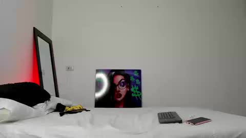 Andrea Cherry online show from 12, 9, 2025