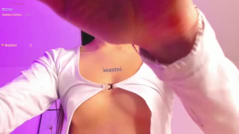 Snapshot of andrea_flow chatting on 19, 2, 2025 Andrea online show from 19, 2, 2025