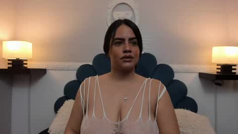 Snapshot of andreahgil chatting on 6, 5, 2026 andreahgil online show from 6, 5, 2026