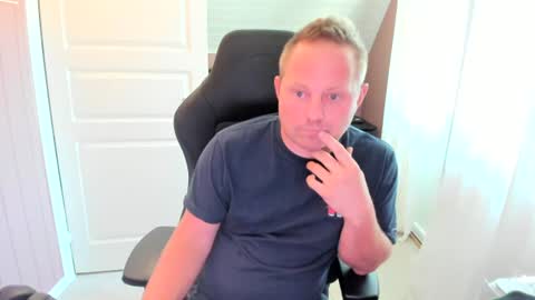Snapshot of andreast46 chatting on 7, 8, 2026 andreast46 online show from 7, 8, 2026