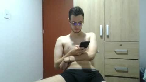 Snapshot of andres129494 chatting on 12, 7, 2026 andres129494 online show from 12, 7, 2026