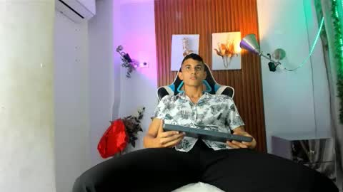 Snapshot of andres_belari chatting on 11, 10, 2025 andres_belari online show from 11, 10, 2025