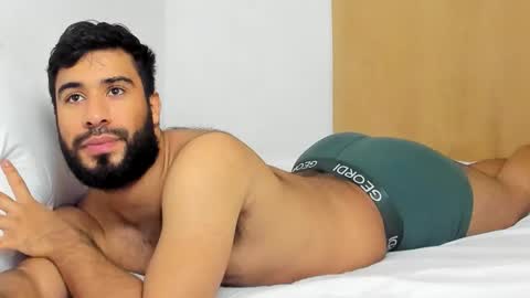 Snapshot of andres_cortes5 chatting on 25, 2, 2026 ANDRES CORTES online show from 25, 2, 2026