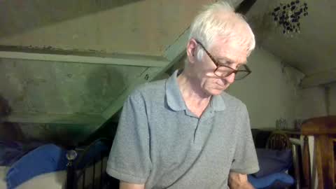 Snapshot of andrew160258 chatting on 28, 6, 2026 Andrew online show from 28, 6, 2026