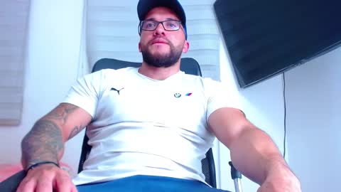 andrew_holden__ online show from 13, 2, 2025