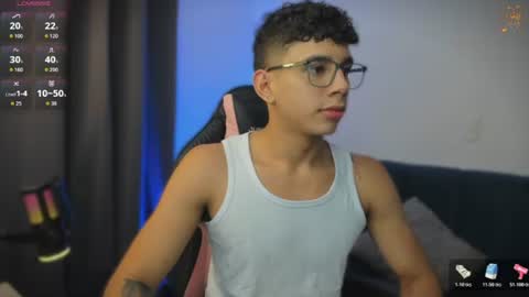 Snapshot of andrew_twink18 chatting on 16, 7, 2026 Andrew M. online show from 16, 7, 2026