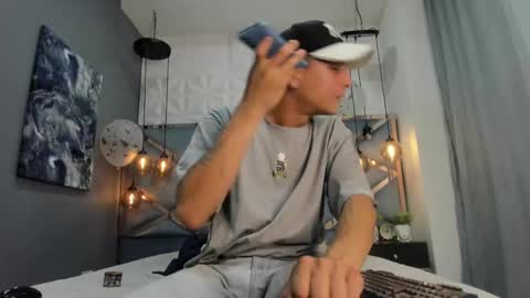 Snapshot of andrewcooper1 chatting on 9, 1, 2025 andrew online show from 9, 1, 2025