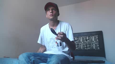 Snapshot of andrewcooper1 chatting on 20, 10, 2025 andrew online show from 20, 10, 2025