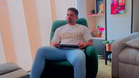 Andrew online show from 22, 7, 2026