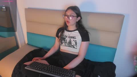   online show from 17, 12, 2024