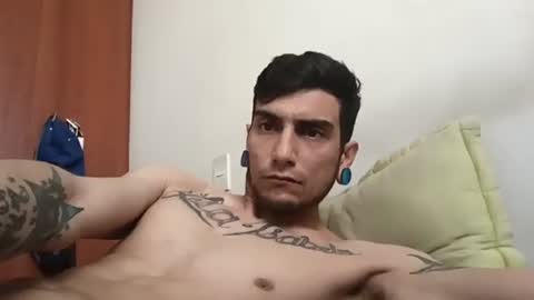 Snapshot of andsexbi69 chatting on 21, 10, 2025 andsexbi69 online show from 21, 10, 2025