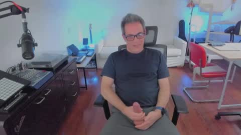 Snapshot of andy0pandi chatting on 13, 9, 2025 Andrew online show from 13, 9, 2025