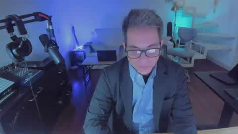 Andrew online show from 19, 7, 2026
