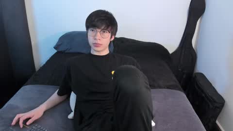 Snapshot of andy_bankai chatting on 26, 3, 2026 twx Andy twink3 online show from 26, 3, 2026