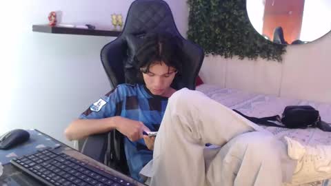 andy_dan1 online show from 9, 1, 2025