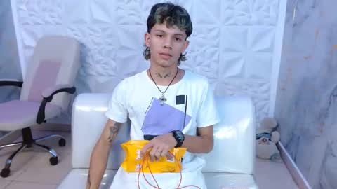 andy_dan1 online show from 7, 4, 2026