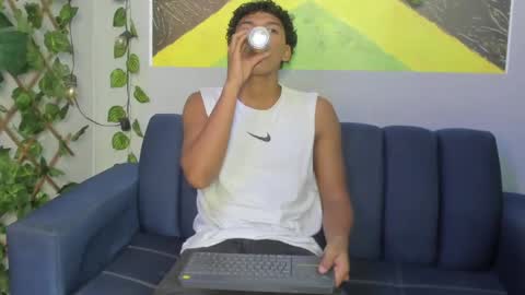 andy_jones7 online show from 16, 10, 2025