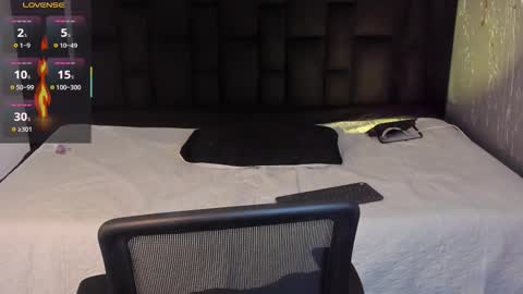 Snapshot of andywiills chatting on 4, 11, 2025 Andy online show from 4, 11, 2025