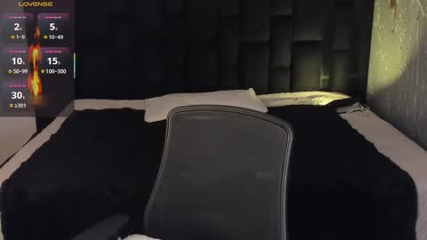 Snapshot of andywiills chatting on 5, 11, 2025 Andy online show from 5, 11, 2025