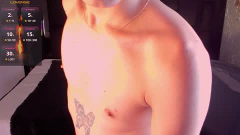 Snapshot of andywiills chatting on 21, 11, 2025 Andy online show from 21, 11, 2025