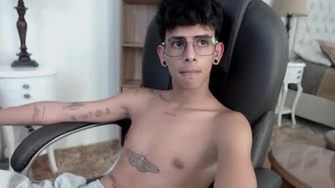 Snapshot of andyxibrat chatting on 22, 4, 2026 andyxibrat online show from 22, 4, 2026