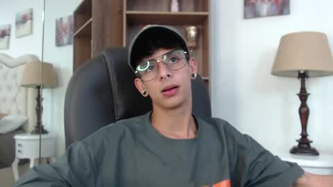 Snapshot of andyxibrat chatting on 4, 5, 2026 andyxibrat online show from 4, 5, 2026
