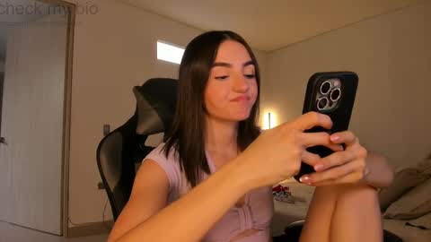      online show from 28, 2, 2025