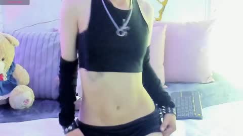 Snapshot of angeel_tay chatting on 8, 6, 2026 angeel_tay online show from 8, 6, 2026