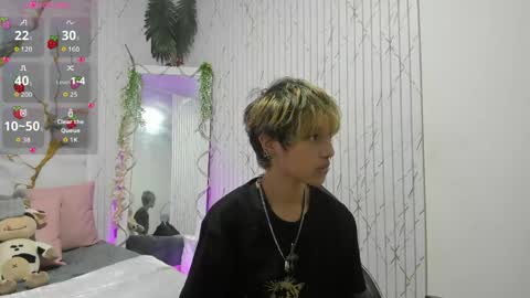 Snapshot of angeel_tay chatting on 9, 6, 2026 angeel_tay online show from 9, 6, 2026