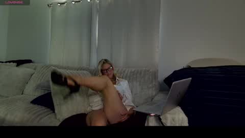 Snapshot of angel01432023 chatting on 29, 10, 2025 angel01432023 online show from 29, 10, 2025