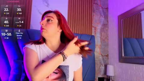 Snapshot of angel__red_ chatting on 19, 11, 2025 angel__red_ online show from 19, 11, 2025