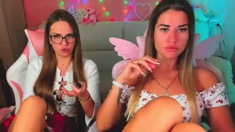 Snapshot of angel_and_demon0304 chatting on 19, 6, 2026 Ivanna and Jessica online show from 19, 6, 2026