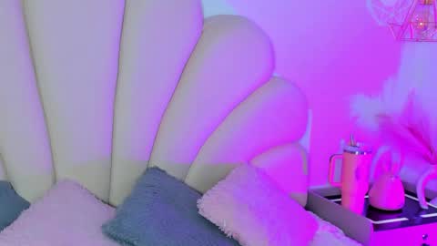 Snapshot of angel_bloom1 chatting on 15, 5, 2026 Angel online show from 15, 5, 2026
